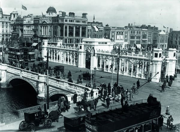 O’Connell Street Bridge 1927 –..., Dublin, Ireland